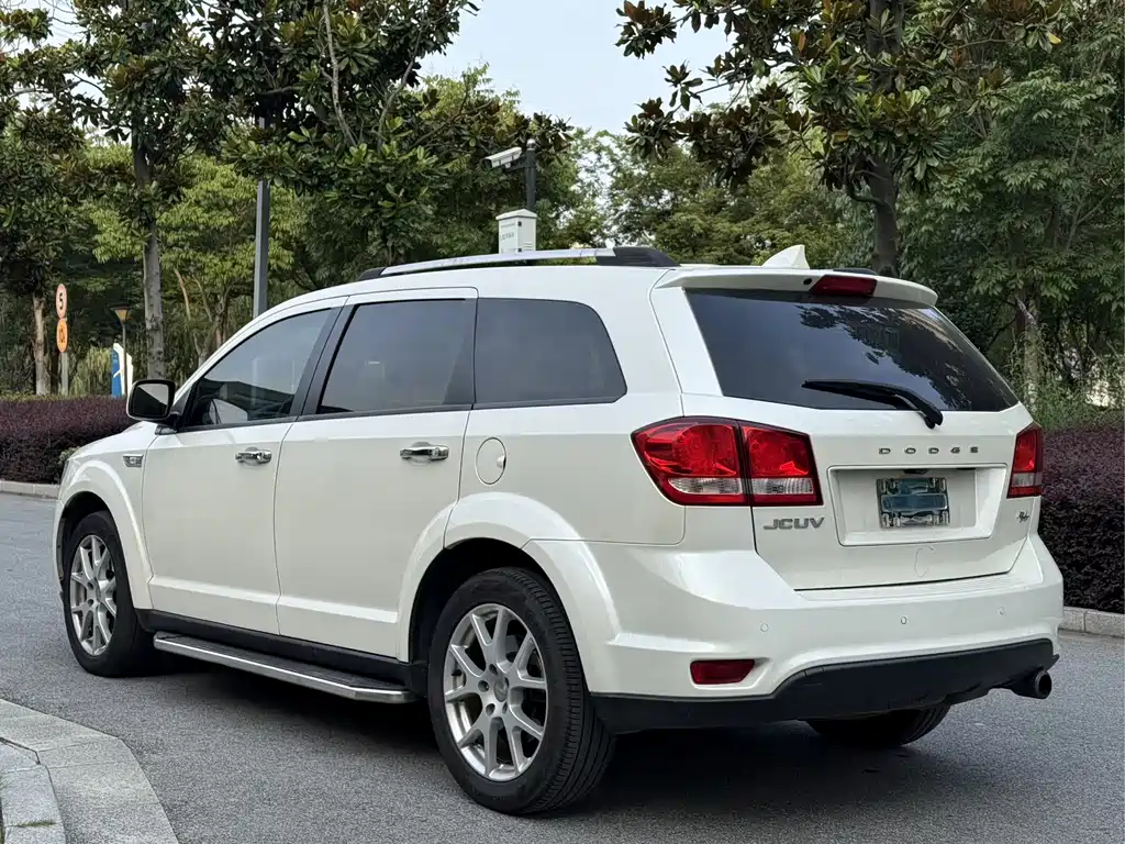 Dodge Journey 2015 — фото 3