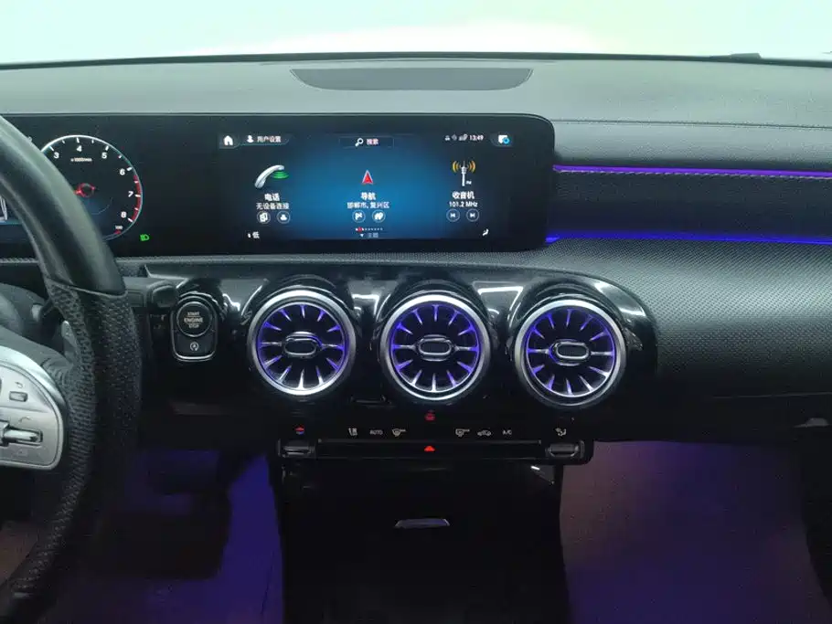 Mercedes-Benz A-Class 2023 — фото 13