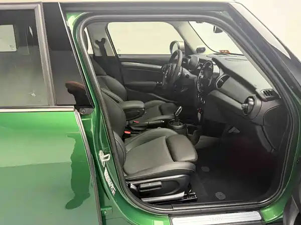 MINI MINI 2023