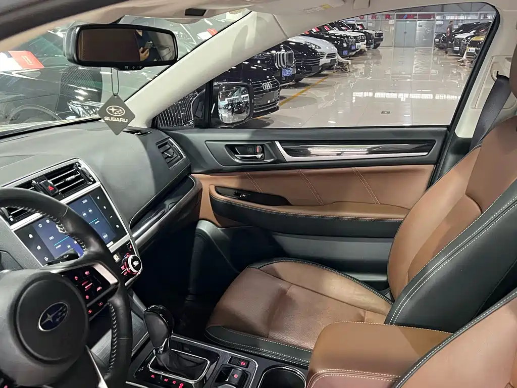 Subaru Outback 2020 — фото 16