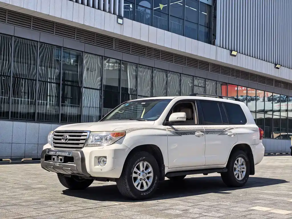 Toyota Land Cruiser 2013