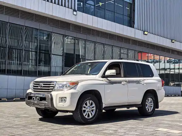 Toyota Land Cruiser 2013