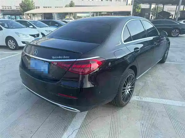 Mercedes-Benz C-Class 2024