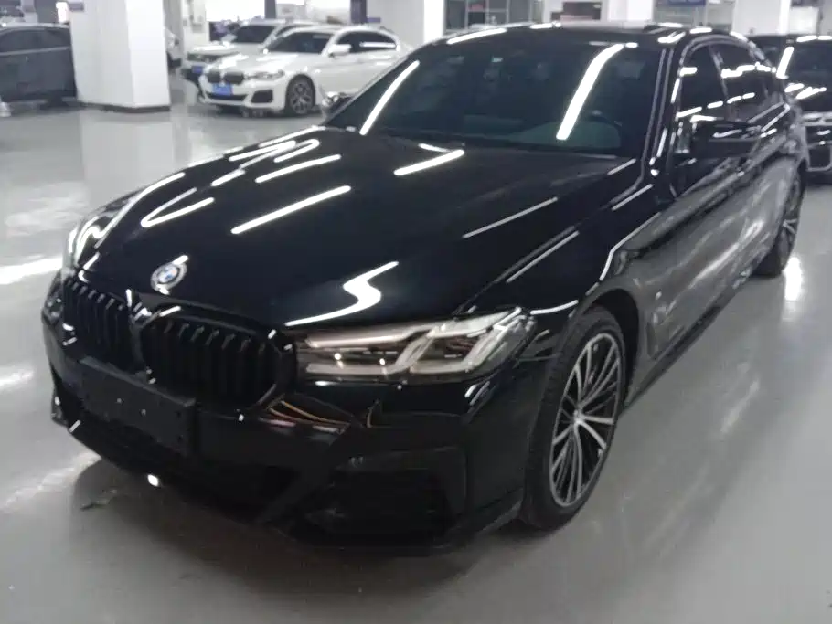 BMW 5 Series 2023 — фото 1