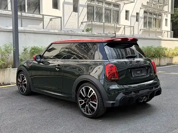 MINI JCW 2023