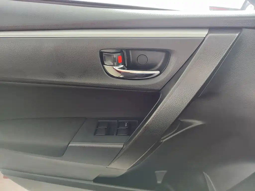 Toyota Levin 2015 — фото 11