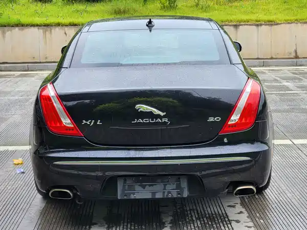 Jaguar XJ 2015