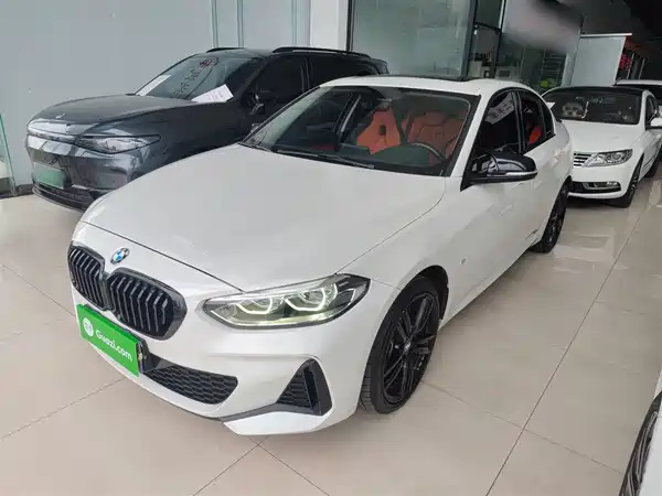 BMW 1 Series 2021