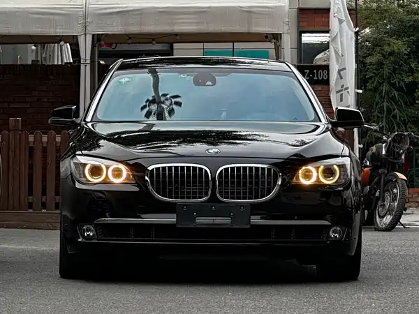 BMW 7 Series 2011