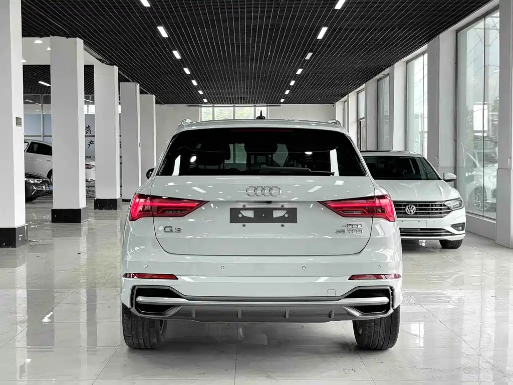 Audi Q3 2022 — фото 5