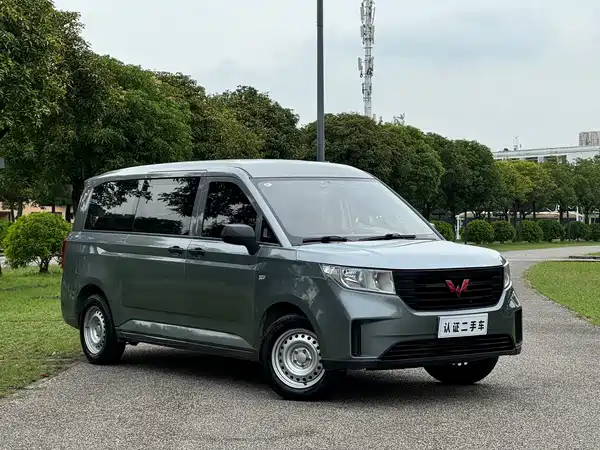 Wuling Journey 2022
