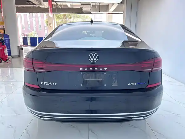 Volkswagen Passat Plug-In Hybrid 2023