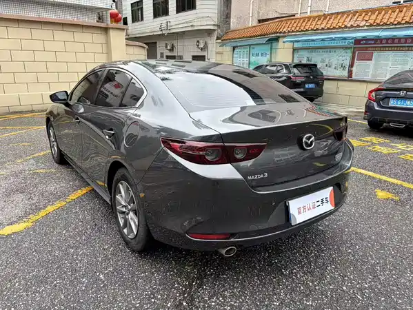 Mazda 3 Axela 2023