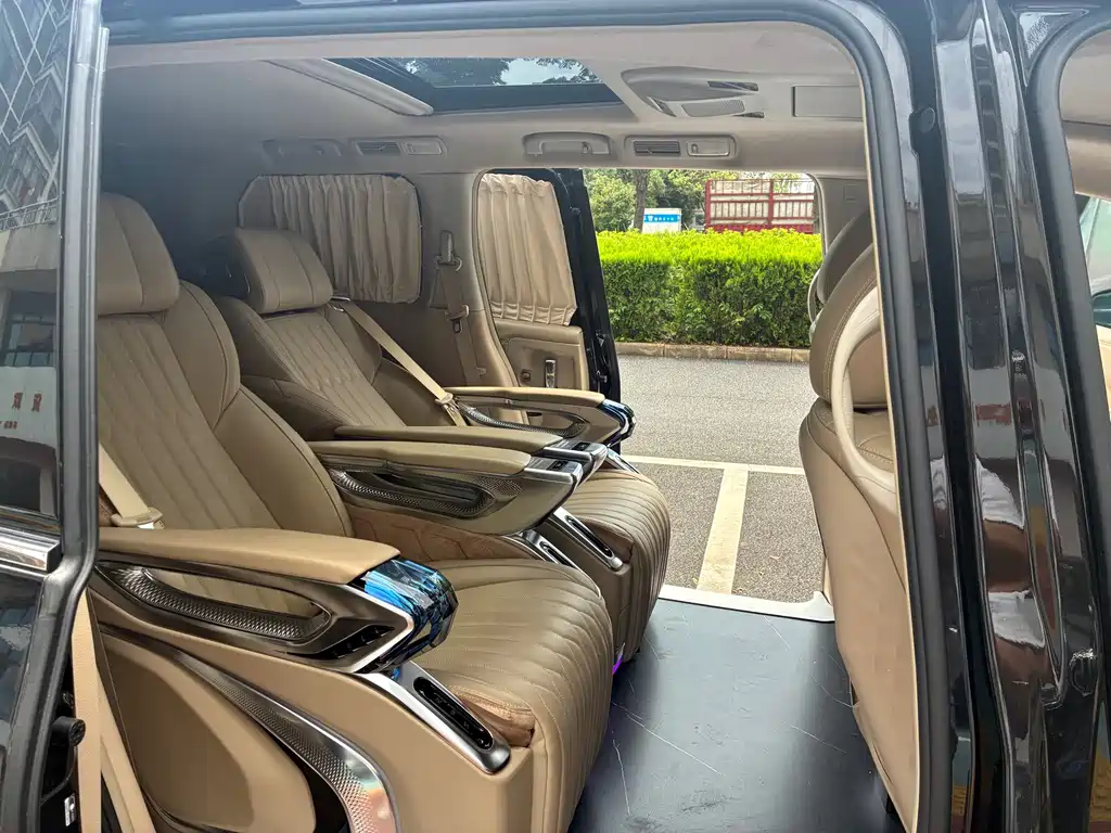 Nissan Quest 2015 — фото 11
