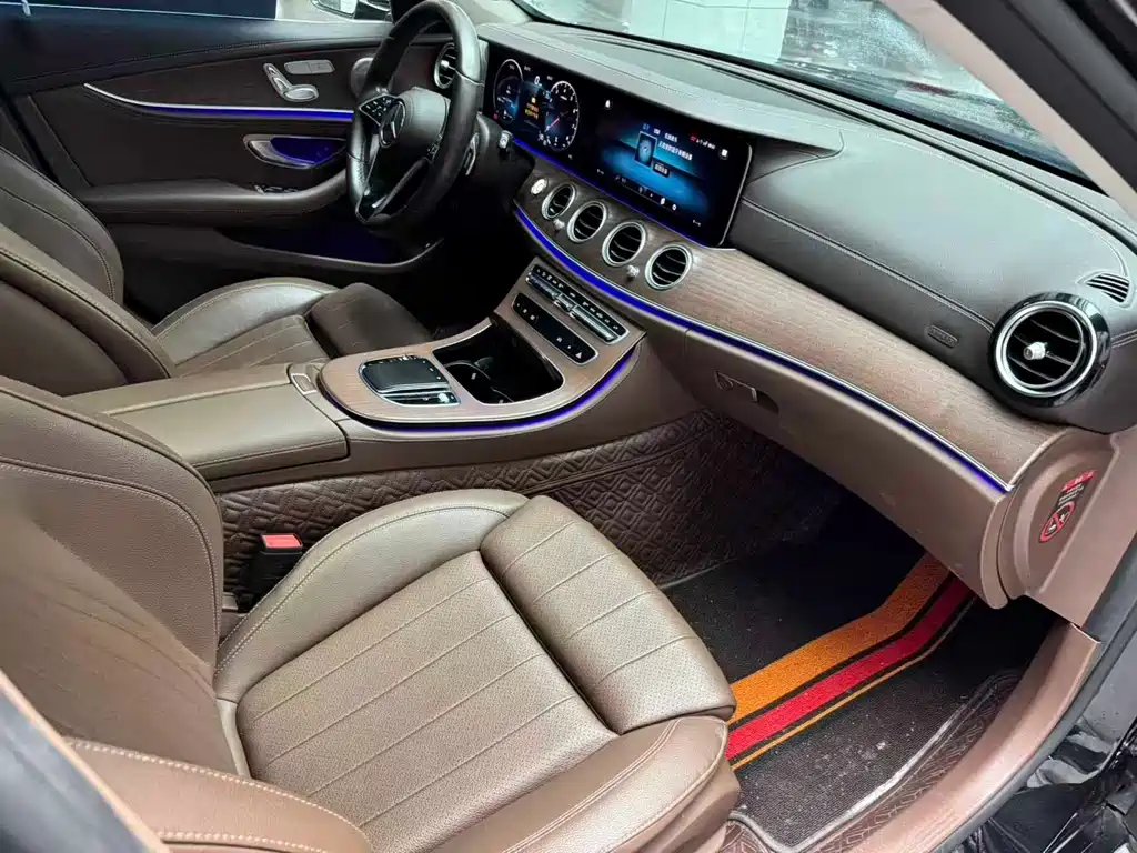 Mercedes-Benz E-Class 2023 — фото 14