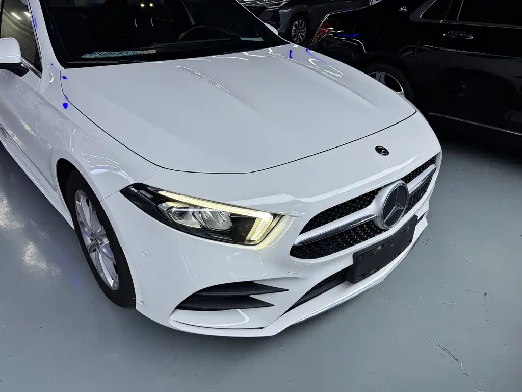 Mercedes-Benz A-Class 2019 — фото 12
