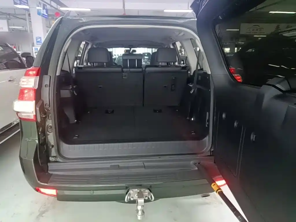 Toyota Prado 2017 — фото 19