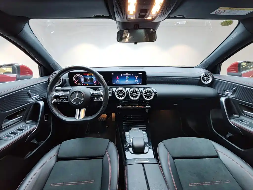 Mercedes-Benz A-Class 2023 — фото 11