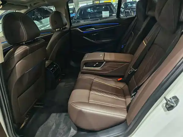 BMW 5 Series 2019