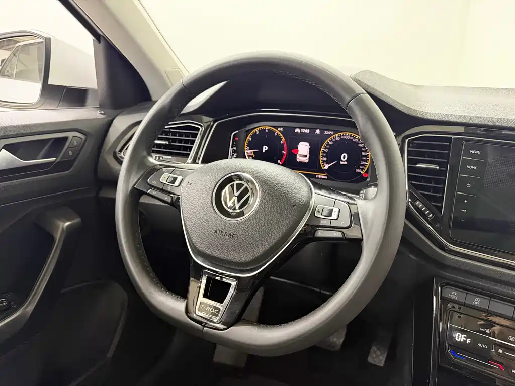 Volkswagen T-Roc 2022 — фото 12