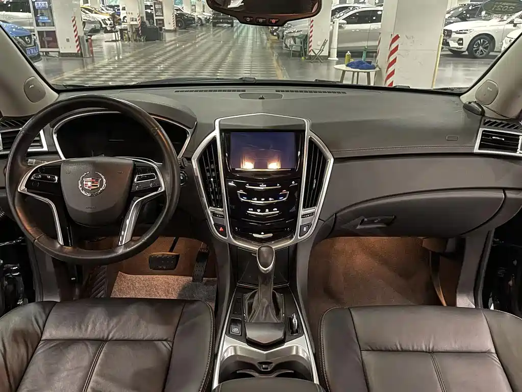 Cadillac SRX 2015 — фото 7