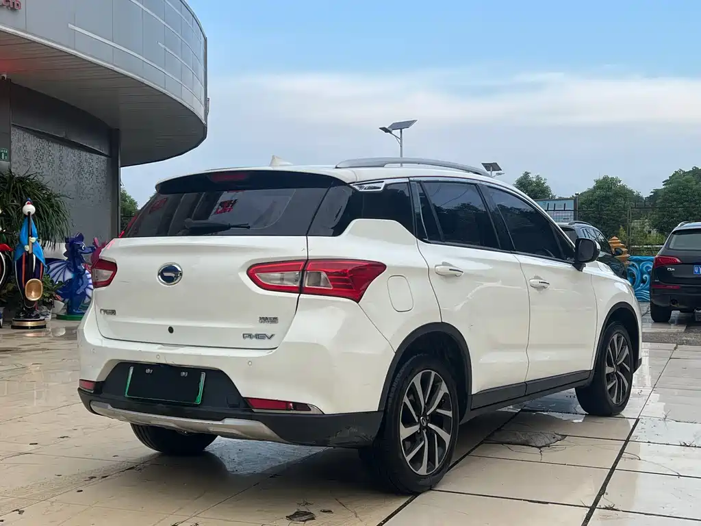 GAC Group Qizhi PHEV 2018 — фото 10