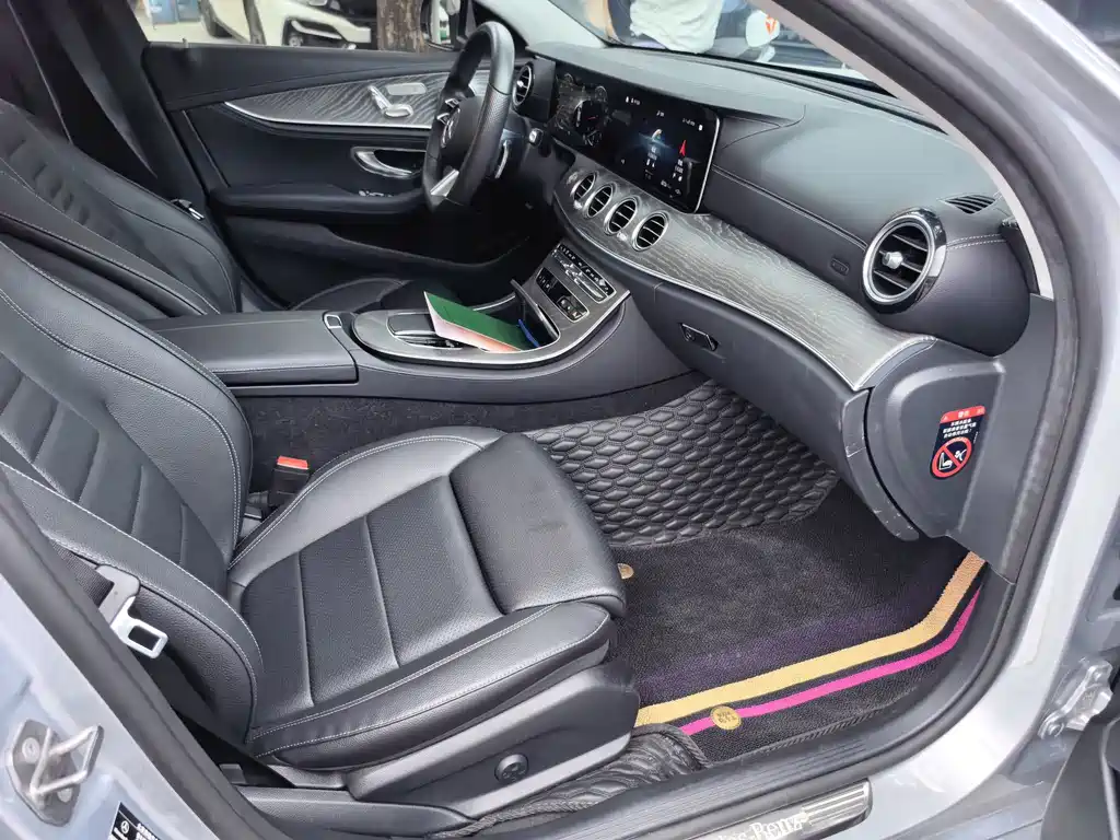 Mercedes-Benz E-Class 2022 — фото 10