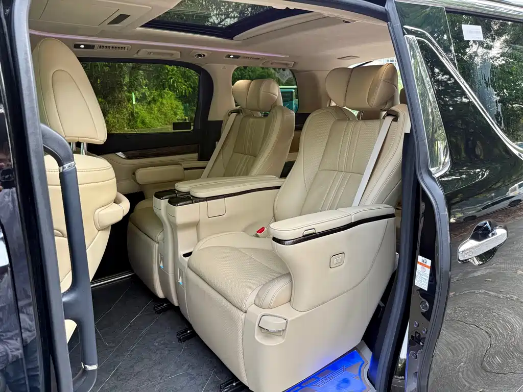 Toyota Alphard 2021 — фото 10