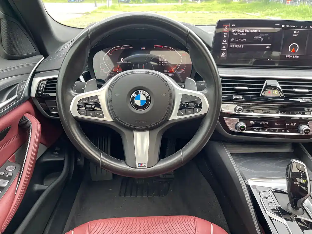 BMW 5 Series 2021 — фото 16