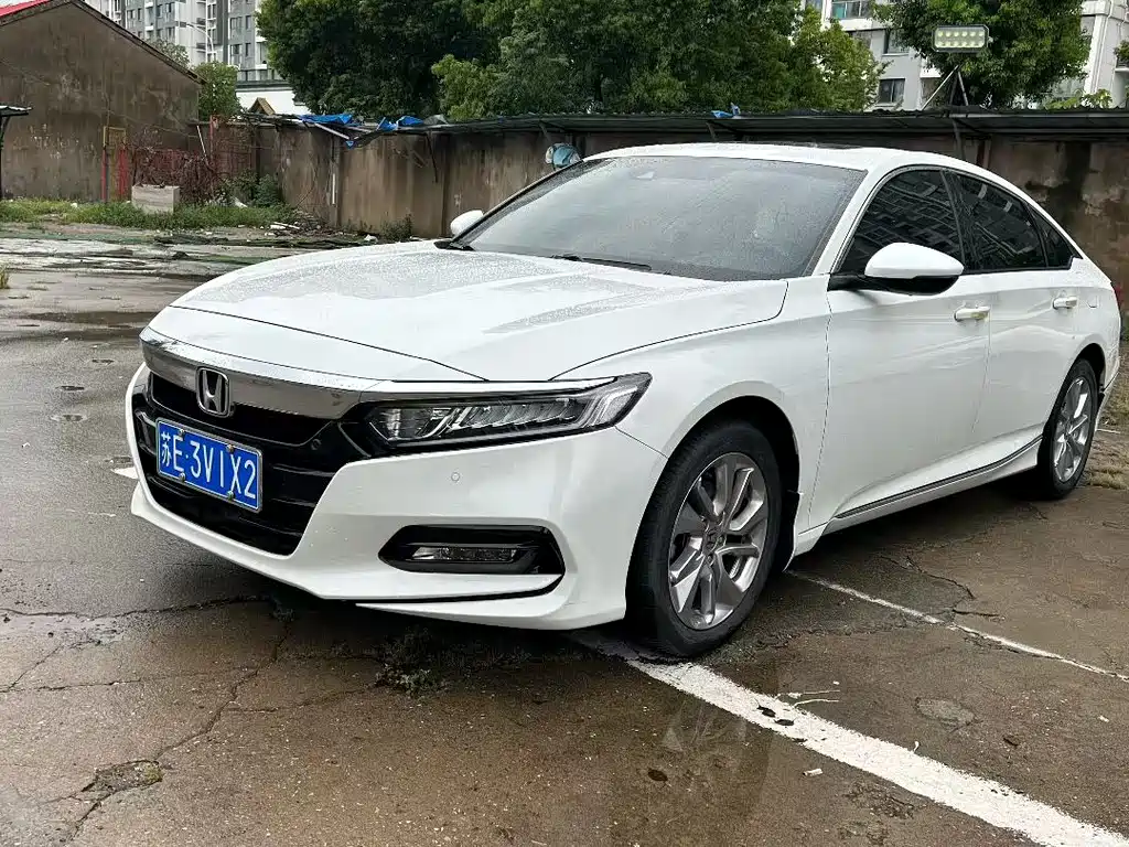 Honda Accord 2021 — фото 1