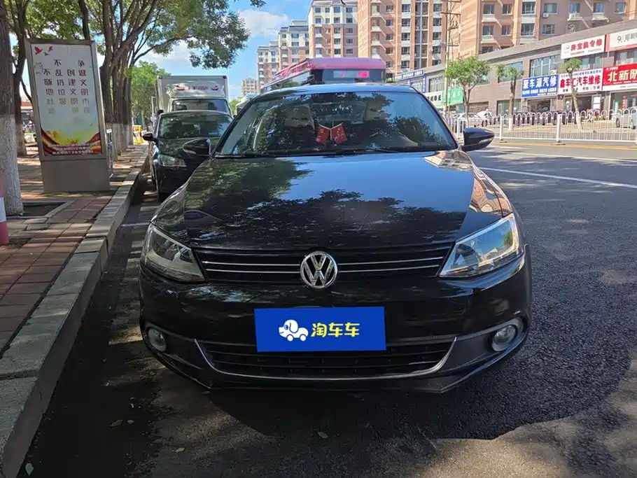Volkswagen Sagitar 2014