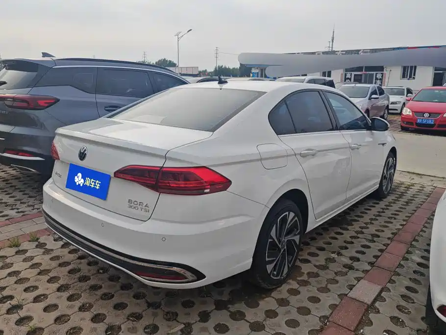 Volkswagen Bora 2023