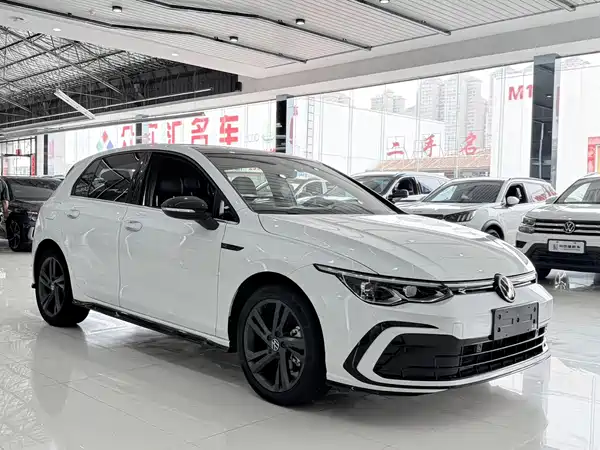Volkswagen Golf 2022