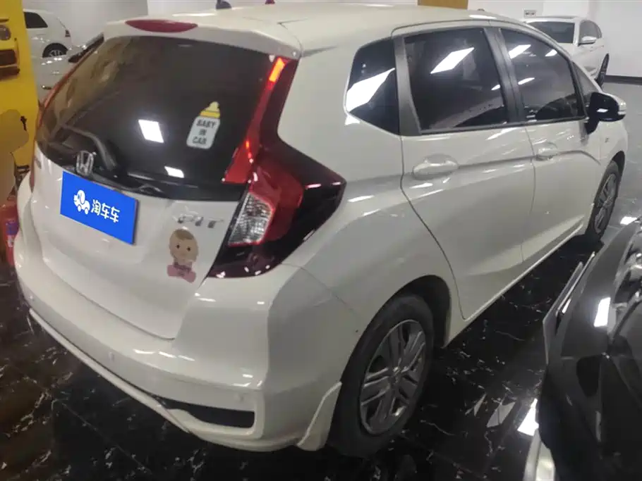 Honda Fit 2018 — фото 3