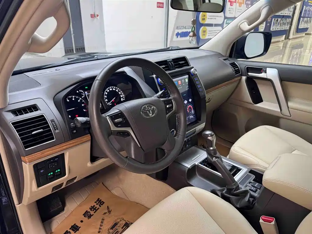 Toyota Prado 2019 — фото 15