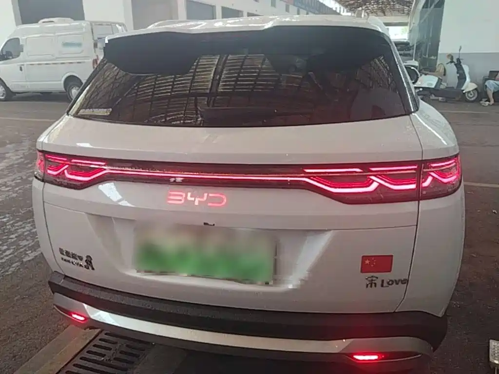 BYD Song L DM-i 2024 — фото 6