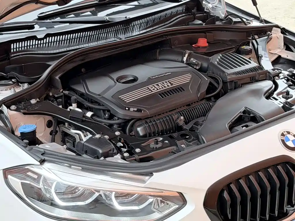 BMW 1 Series 2020 — фото 18