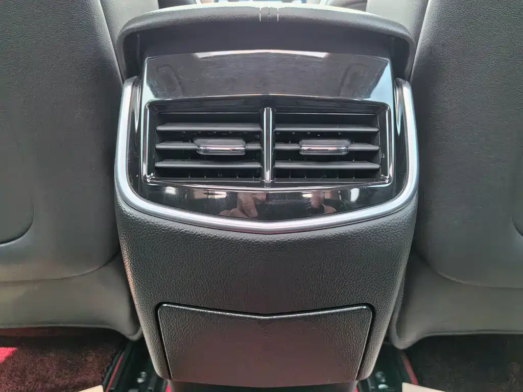 Cadillac XTS 2019 — фото 13