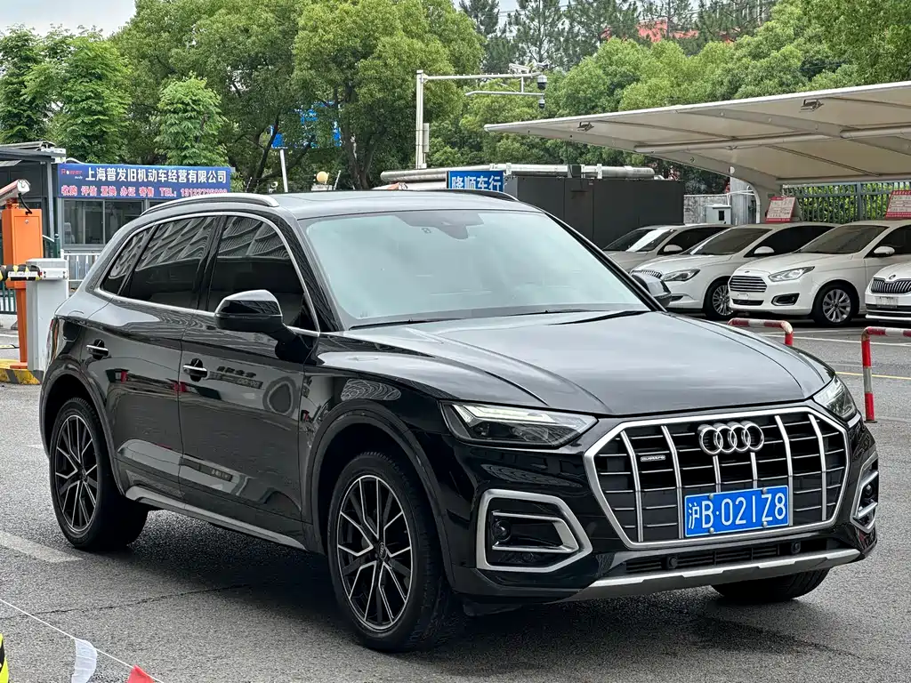 Audi Q5L 2024 — фото 17