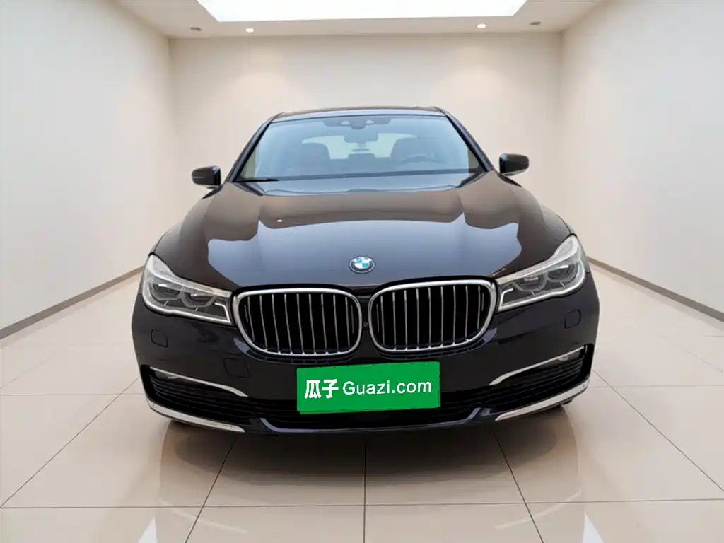 BMW 7 Series 2017 — фото 23