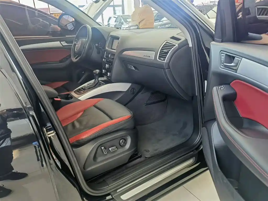 Audi Q5 2017 — фото 10