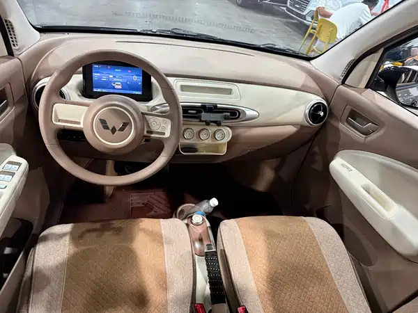 Wuling Hongguang MINIEV 2025