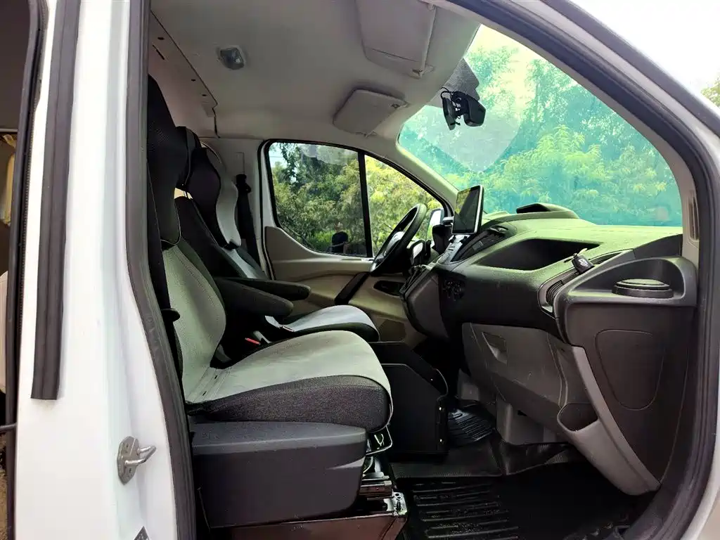 Ford Transit 2018 — фото 17