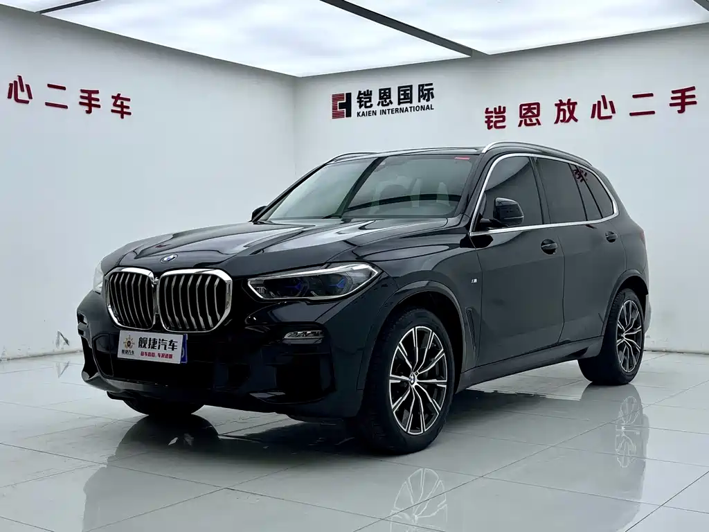 BMW X5 2022 — фото 1