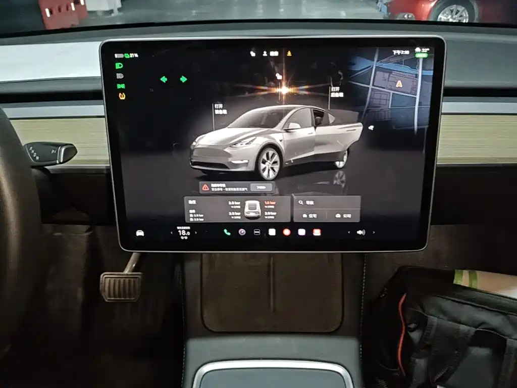 Tesla Model Y 2022 — фото 13