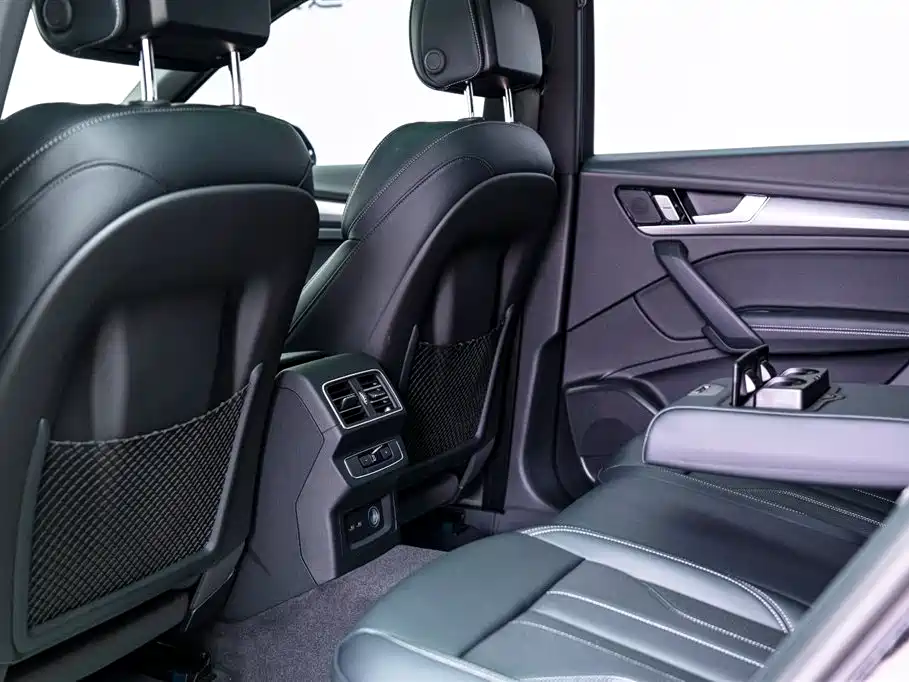 Audi Q5L 2025 — фото 7