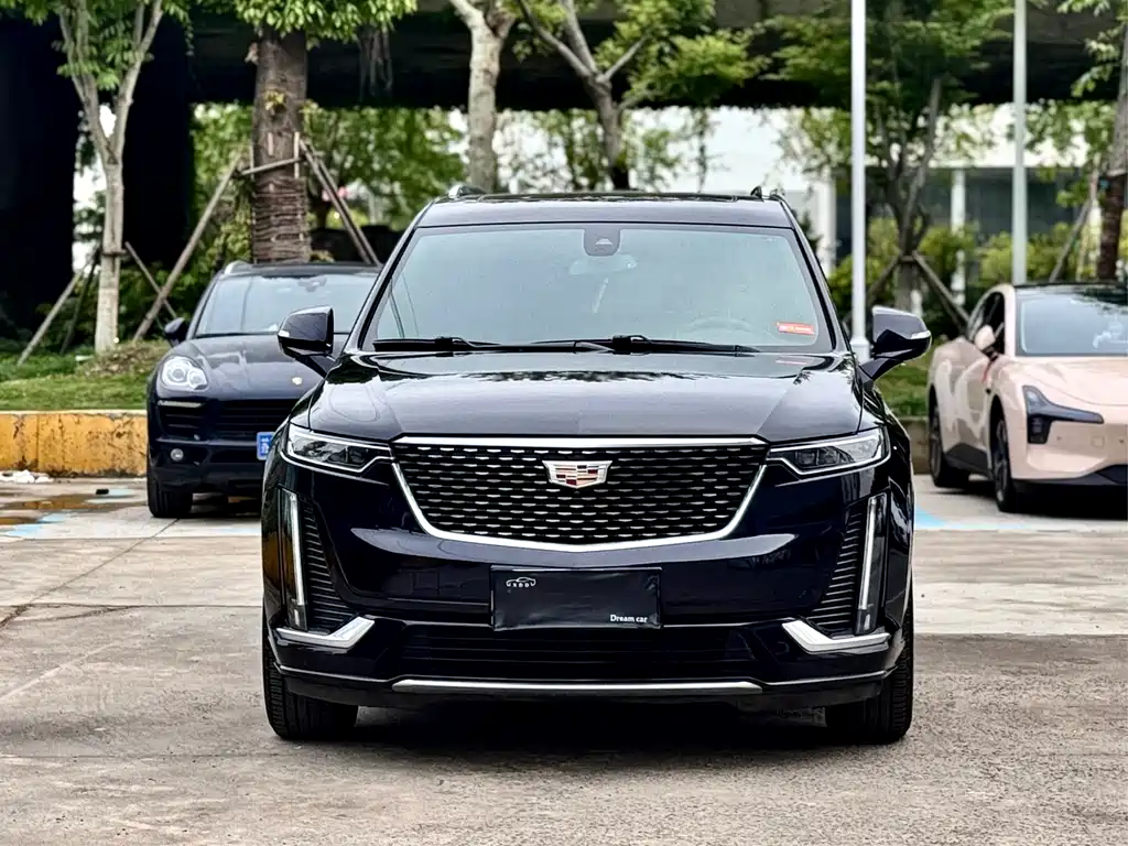 Cadillac XT6 2022 — фото 2