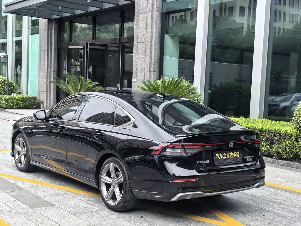 Honda Accord 2024 — фото 16
