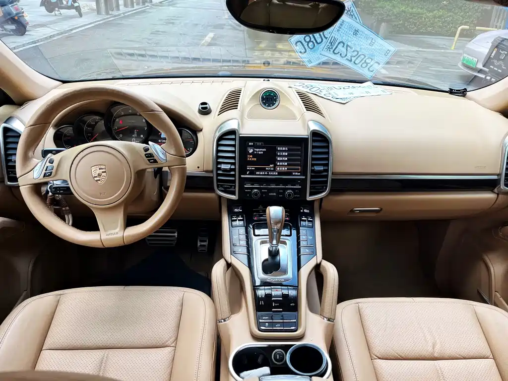Porsche Cayenne 2013 — фото 12