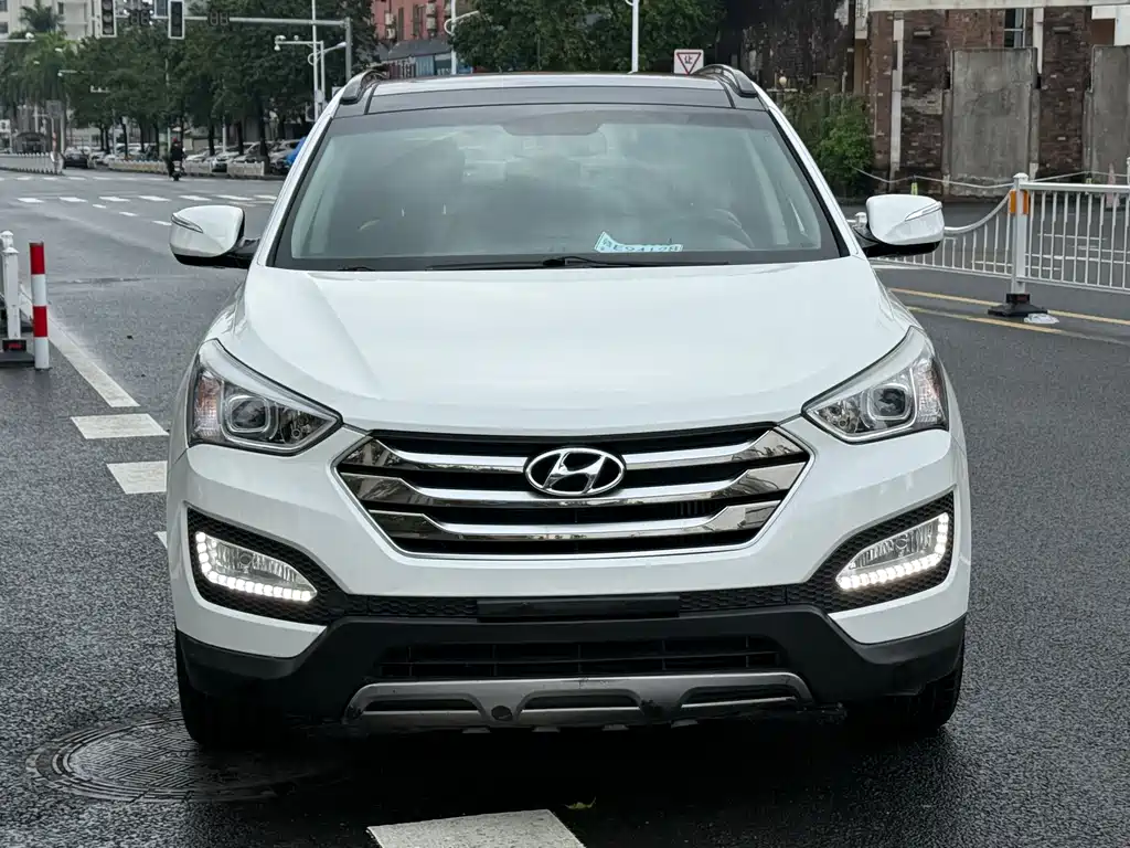 Hyundai Santa Fe 2015 — фото 2